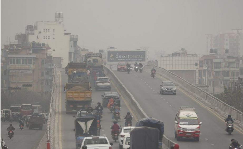 काठमाडौं विश्वकै प्रदूषित शहरको स्थानमा, घरबाहिर ननिस्कन आग्रह